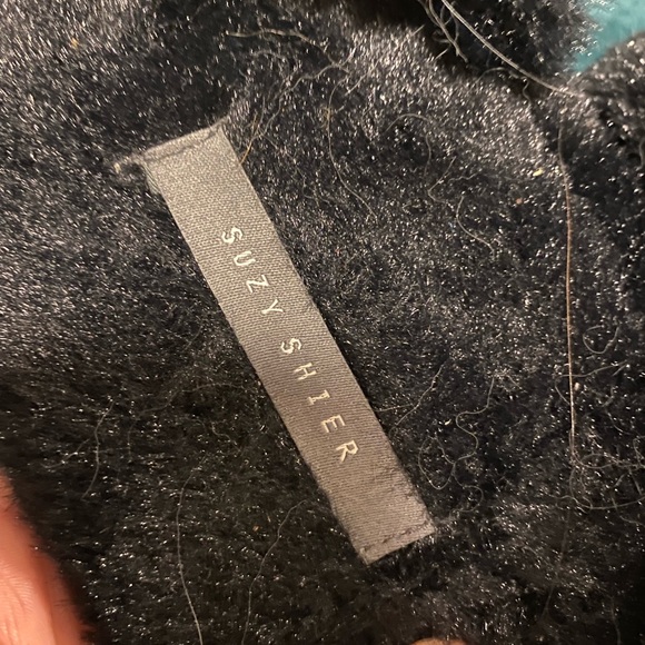 BLACK Susy shier fluffy slippers Size M/L - Picture 2 of 4